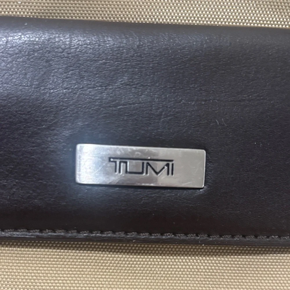 Tan Tumi |Bag